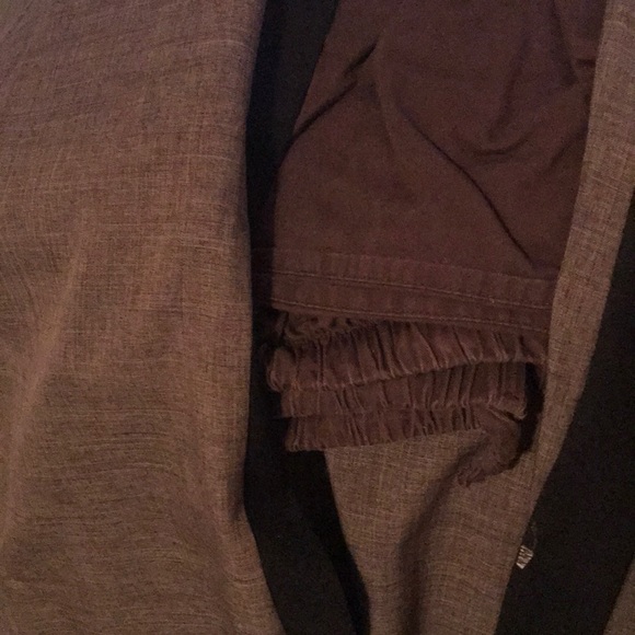 Two skirts with suit coats and one skirt - Picture 3 of 3